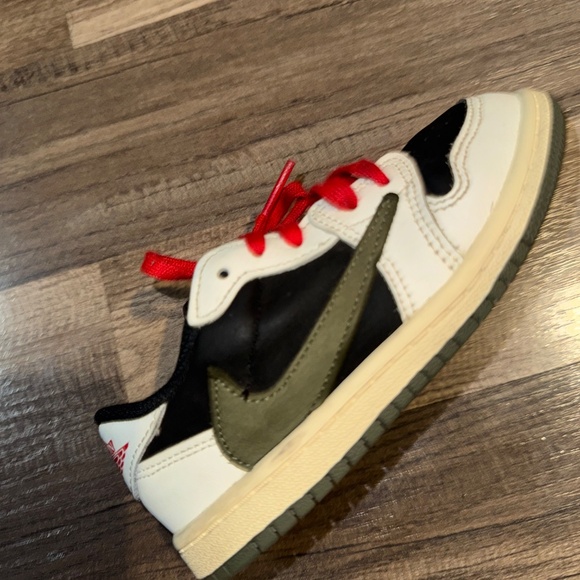 travis scott kids sneakers - Picture 3 of 3